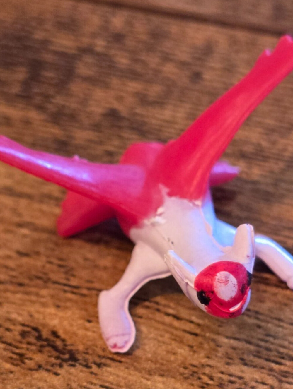 Pokémon Moncolle MS-47 figure of Latias